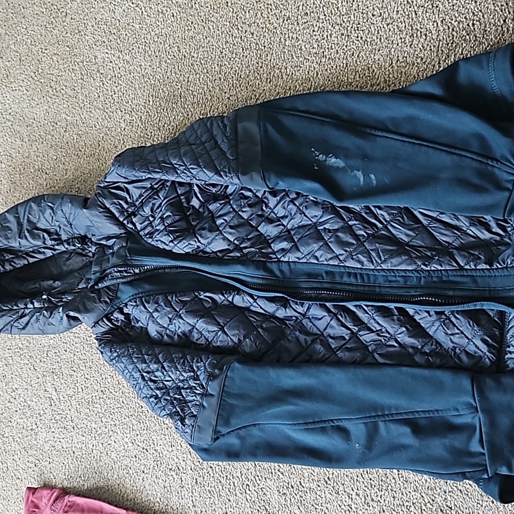 Athleta puff jacket